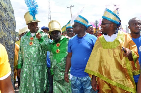 L-R Chief Emeka Wogu, Minister of Labour and Productivity, Chief Sam Nwogu, Abia state commissioner in NDDC and other dignitries the first Abia state Easter Canival/Cantata in Umuahia.