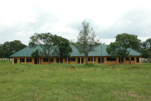 otographs of  Imo Deputy Governor's visit to the said school with Commissioner for Education (Secondary), Dr. Uche Ejiogu, the students of the school, the dilapidated structure and the new one