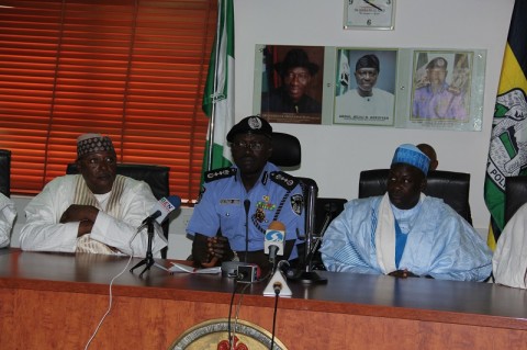 IGP SULEIMAN ABBA WITH DEPUTY GOV. JIGAWA STATE, AHMED M(R). GUMEL AND THE STATE SSG, ALH LAWAN ABDU(L) DURING A COURTESY VISIT TO THE IGP
