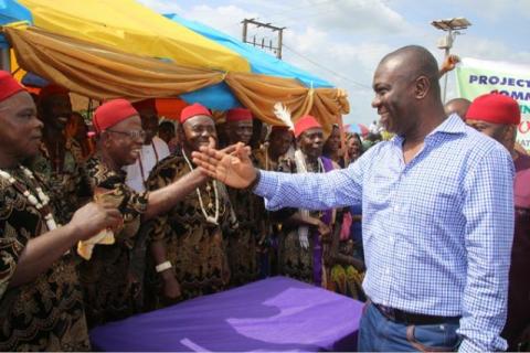 Senator Ekweremadu exchanging greetings with the red cap chiefs at the Commissioning of Ogbombara Water Project, Ndeabor