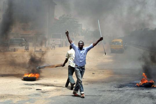 Nigeria-elections-violence-April18-2011.by_.diallo-AFP-pix