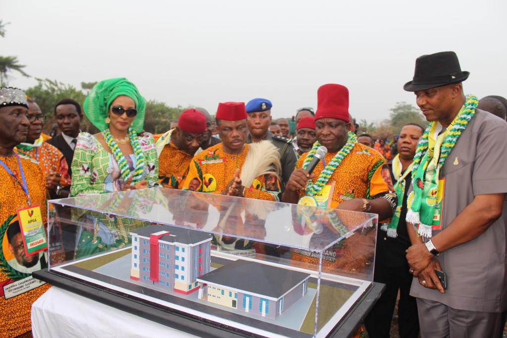 (L-R) Akunwata Mike Kwentoh, APGA State Chairman, Ambassador Bianca Ojukwu, Captain Emmanuel Iheanacho, APGA guber candidate in Imo State, Chief Willie Obiano, Governor, Anambra State, Chief Victor Umeh, National Chairman of APGA and Dr. Nkem Okeke, Deputy Governor of Anambra State unveiling an Artist Impression of the proposed Anambra Headquarters building of the party in Awka...yesterday
