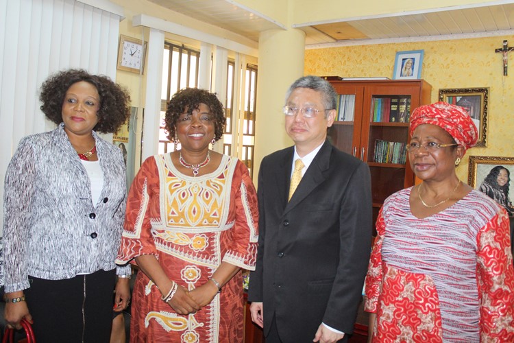 (L-R): Chairman House Committee on Education, Hon Vivian Okadigbo, Hon Commissioner for Education, Prof Kate Omenugha, Chief of Staff to the Governor, Prof Joe Asike and Ambassador Kingdom of Thailand, His Excellency Mr. Chailert Limsomboon during visit to Government House Awka today