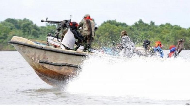 Niger Delta militants on high seas (AFP)_2
