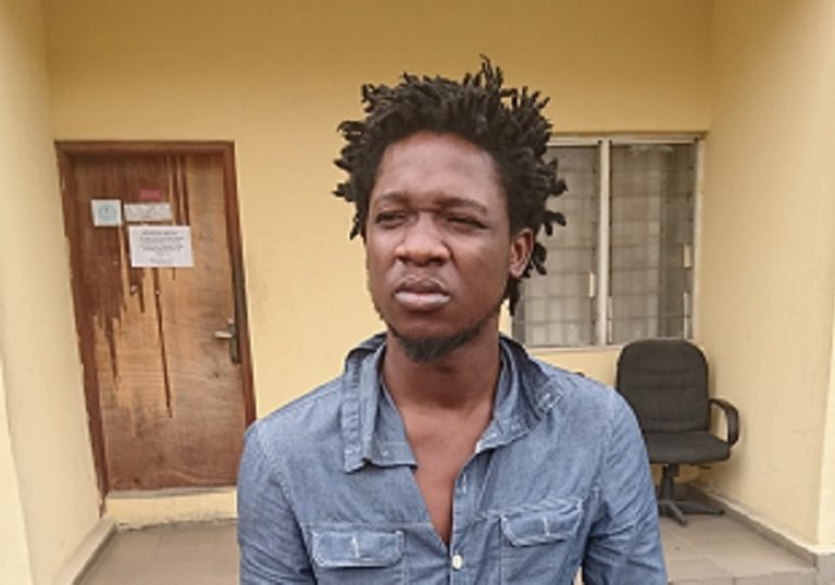 EFCC Arrests Eight for Alleged Internet Fraud