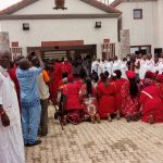 Sorcerers paying homahe to Oba Ewuare II