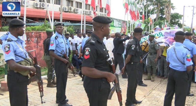 Oyo police parade fake soldier for rape, 44 others for cultism, robbery