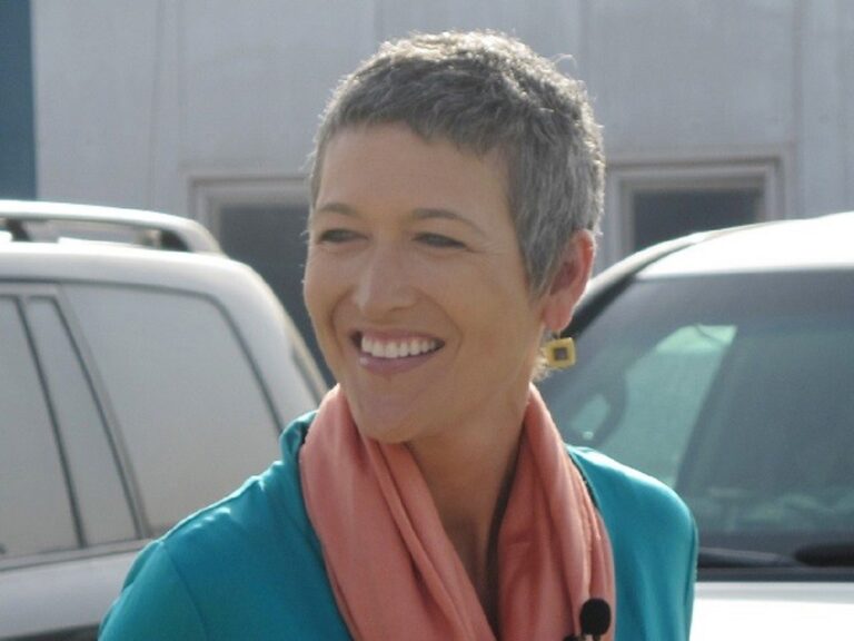 Fox Reporter Snaps Back As Trump Demands Her Firing For Confirming War Dead Story