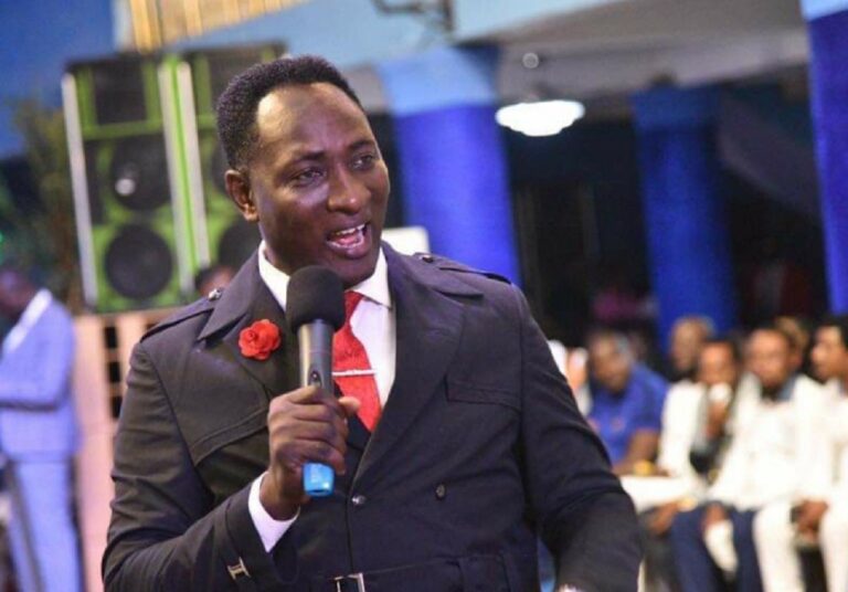 After Many Years, Snr Prophet Jeremiah Omoto Fufeyin Came Across His Old Time Pastor Friend, Named Pst. Dominic Who Saw Tomorrow About His Ministry