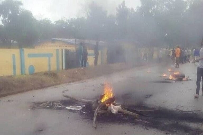 Panic as gunmen set police station ablaze in Imo