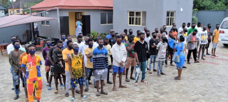 EFCC Arrests 50 for alleged Internet Fraud