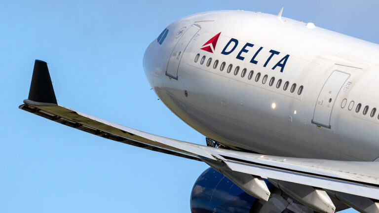 Delta Air Lines flight diverted to New Mexico after passenger tries to breach cockpit