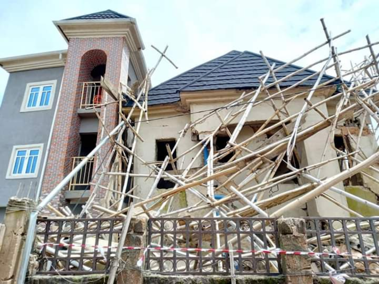 2-storey-building collapses in Awka