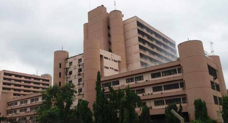 FG orders Civil Servants on GL 12, below to resume duties Dec 1