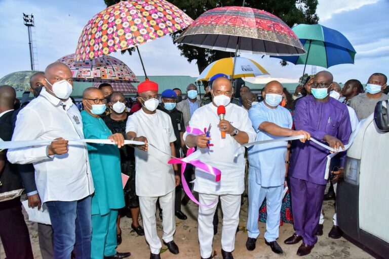 Uzodimma assures govt MDAs of support, donates buses to them