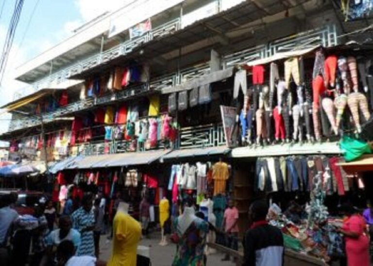 Traders groan as flood destroys 100 shops worth N100m in Anambra market