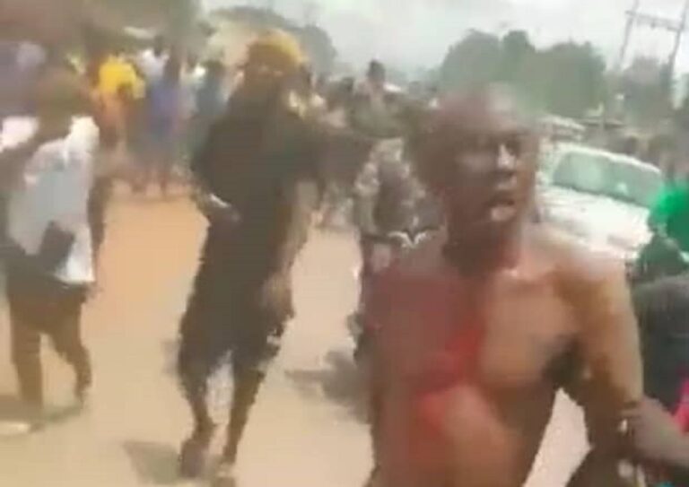 Couple Paraded Naked for Stealing and Selling Children in Nnewi [Video]