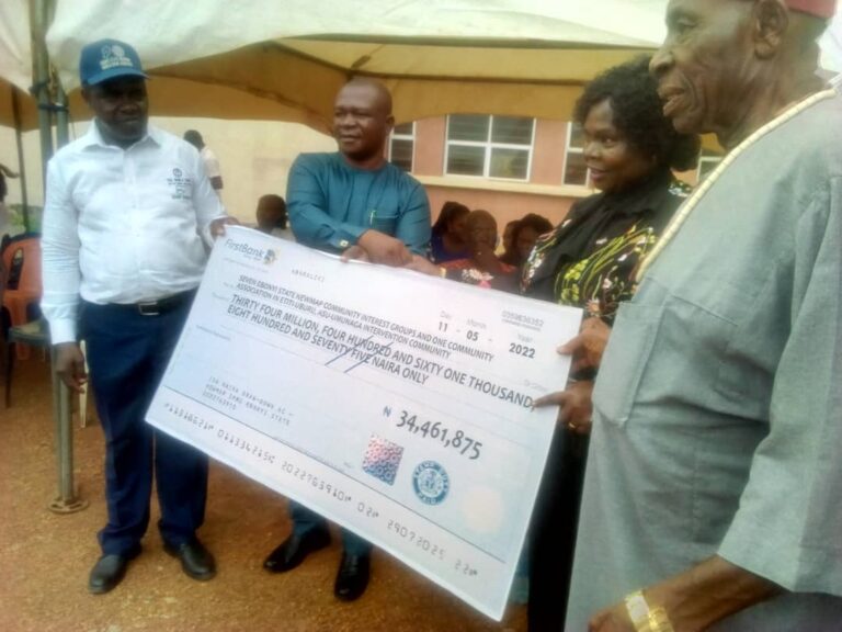 Umahi flags off Implementation of NEWMAP Community Action in Ebonyi