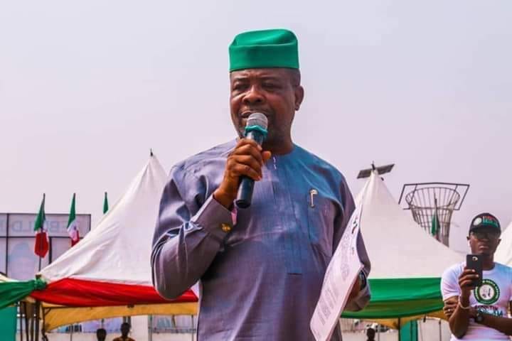 Omuma Magic: Ihedioha Visits Ugochinyere, Assures Him Of Support