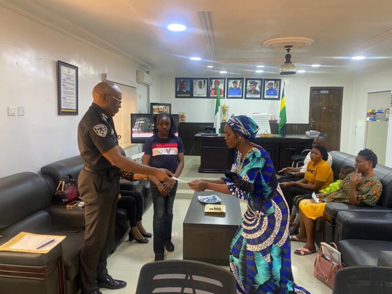 In Anambra, CP Shares Over N40m To Families Of Dead Police Officers