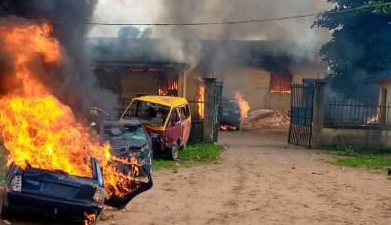 Soldiers Set Police Station Ablaze In Ogun Over Colleague’s Death