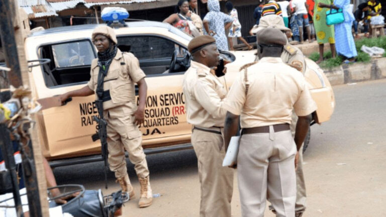Nigerian immigration officer shoots man to death over N200 in Ogun