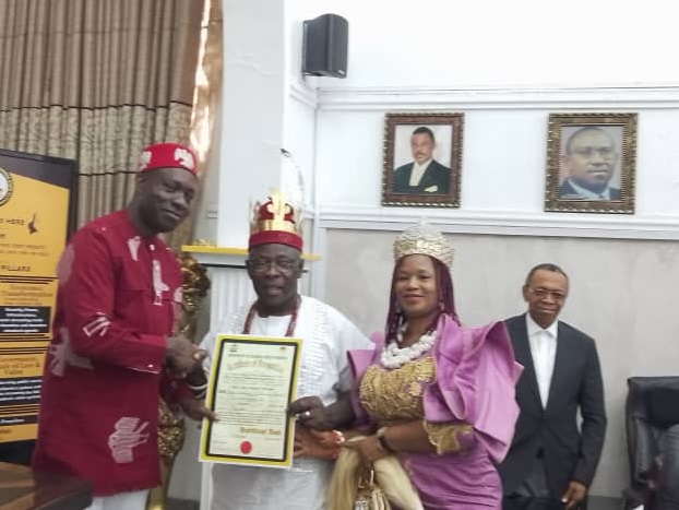 Igwe Ezeofor of Umuona receives Certificate of Recognition,Declares Mass Return for New Yam festival