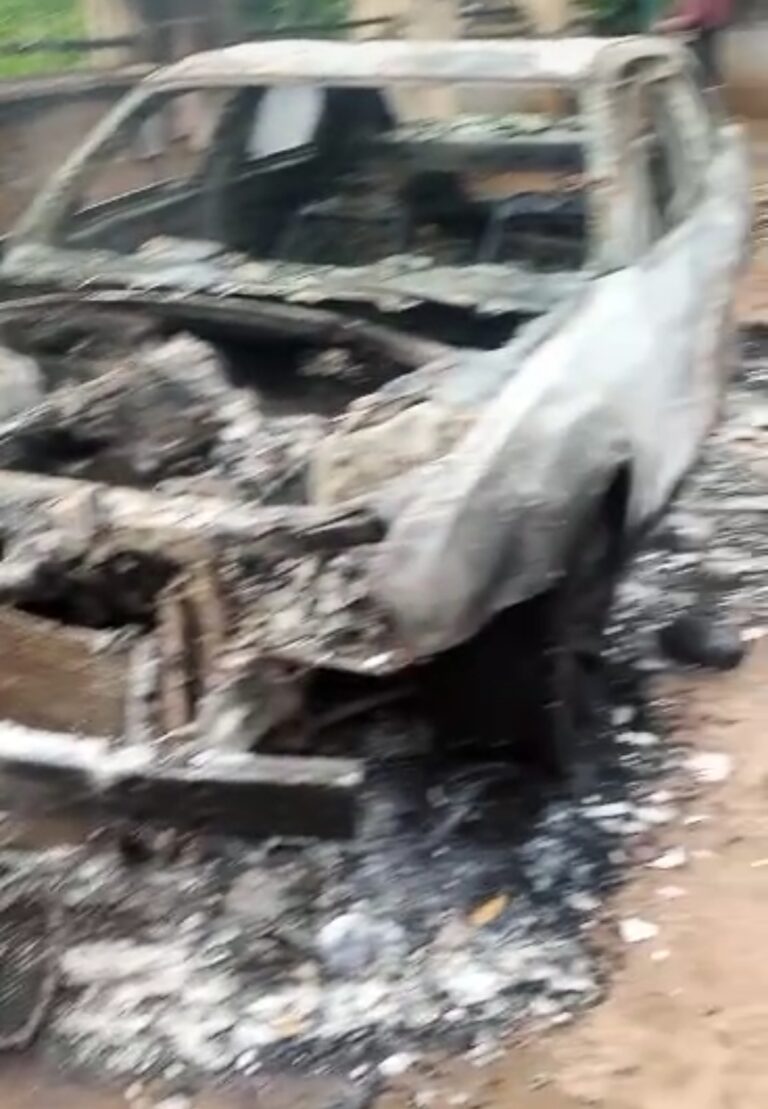 Gunmen On Rampage - Set Imo Monarch's Palace Ablaze