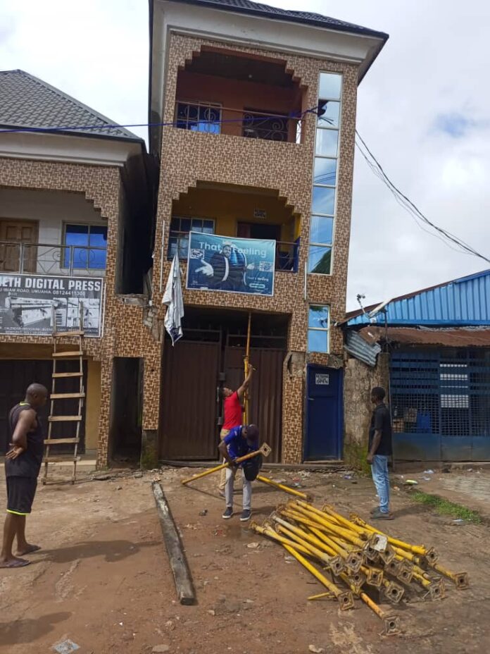 Abia Govt Demolishes Structurally Defective Two-Storey Building