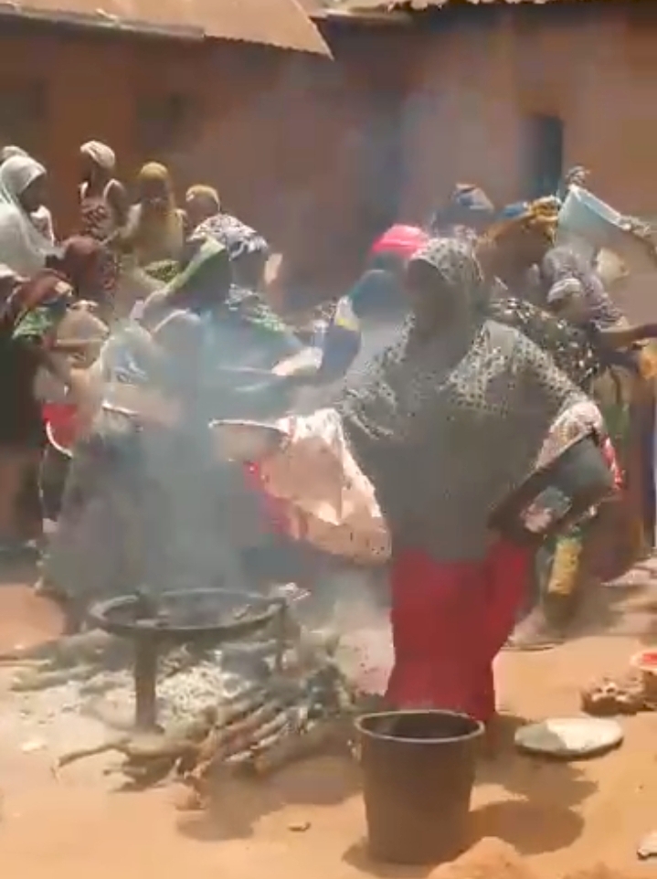 Hunger: Residents Grab Woman’s Pot of Rice on Fire, Eat It Hot