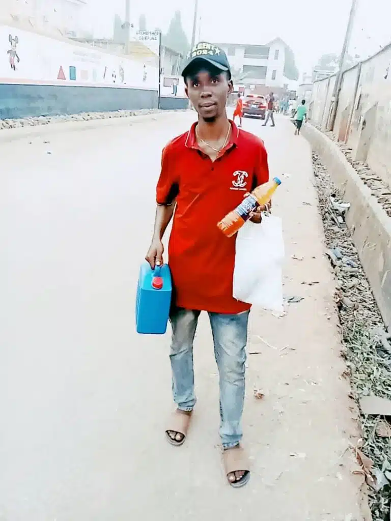 Meet Young Graduate and Mathematician Who Hawks Palm Oil As Means of Livelihood in Anambra