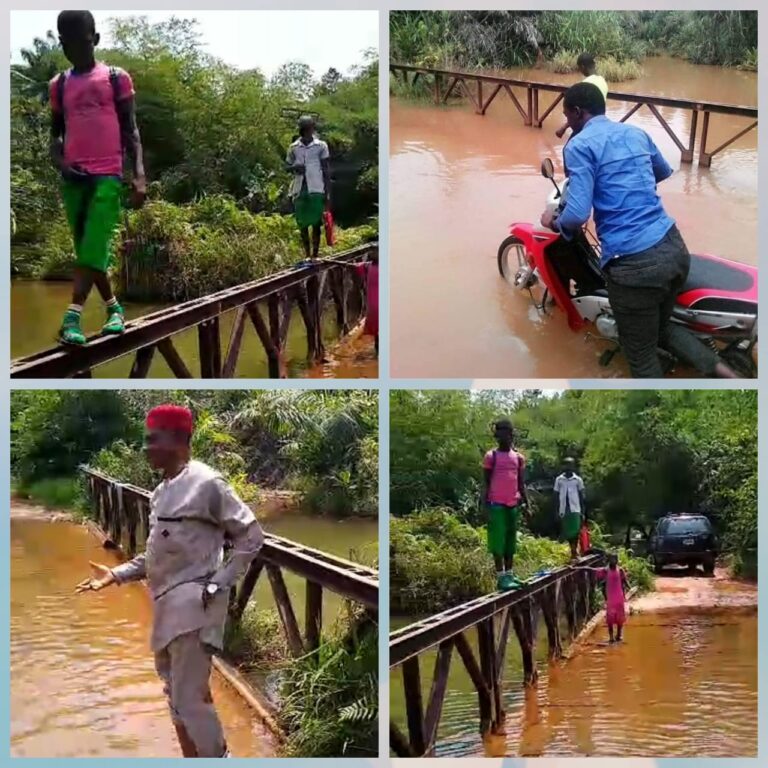 Danger! Children Risking Lives to Attend School in Anambra Community, As River Submerges 53-Year-Old Bridge (video)