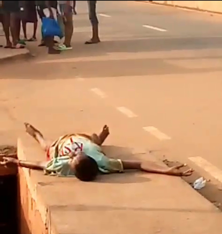 Young Lady Dies After Smoking ‘Colos’ in Anambra (Video)