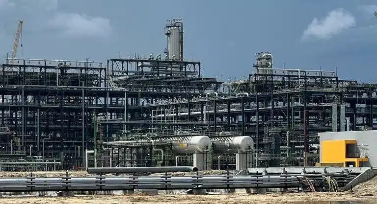 Sabotage? Fire guts Dangote Refinery [PREMIUM TIMES]