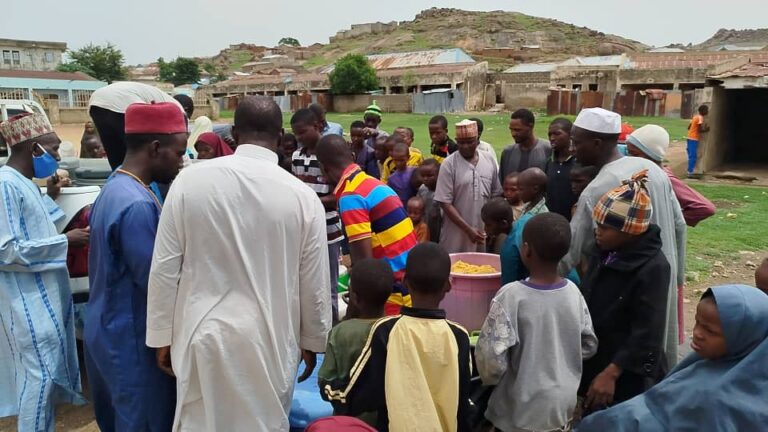Viral Video: Gov. Bala Mohammed Compensates over 7.5 Million Naira to food vendor