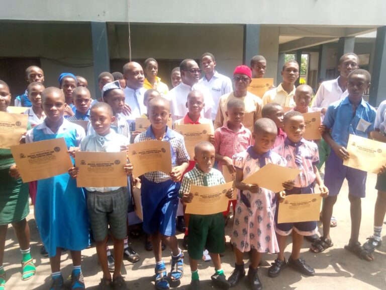 In Anambra, Groups Disburse over N10m to Clear School Fees of 85 Indigent Students