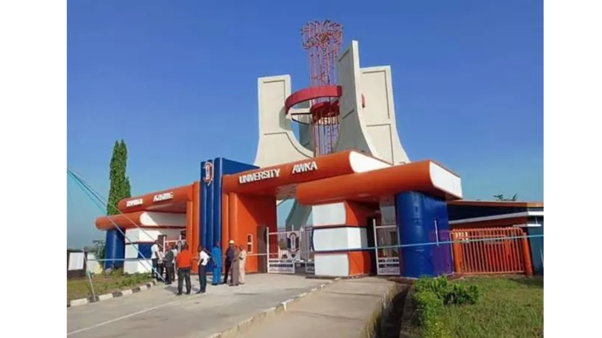 SCANDAL AT UNIZIK: Panic as Lecturer Reportedly Flees Half-Naked Through Window After Being Caught in Compromising Position