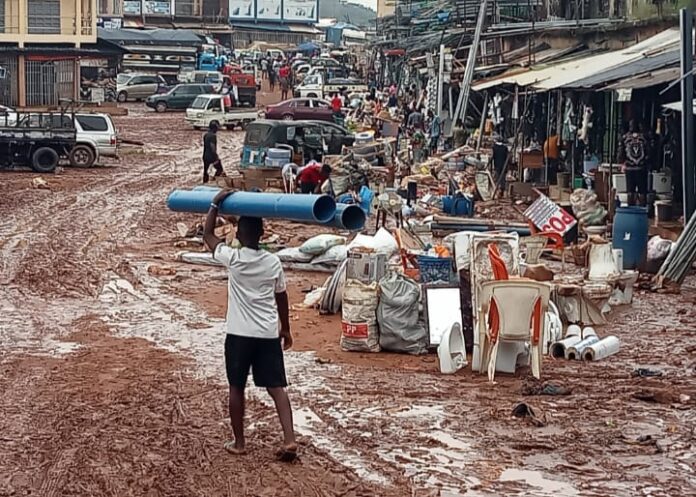 Tears flow as flood submerges Anambra market, destroys goods worth millions of naira