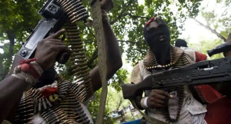 Fear, As Heavy Gunshots Rock Behind UNIZIK, Many Feared Killed