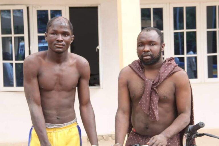 Police arrests ex-convict, 40 year old woman five others for robbery,stealing