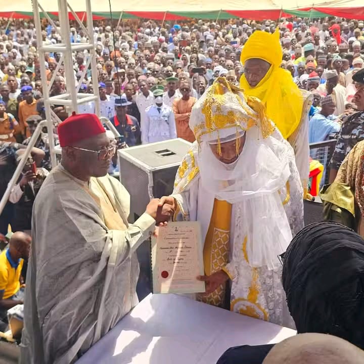 Fintiri swears in Sani Ribadu, younger brother to Nuhu Ribadu, as the new Emir of Fufore