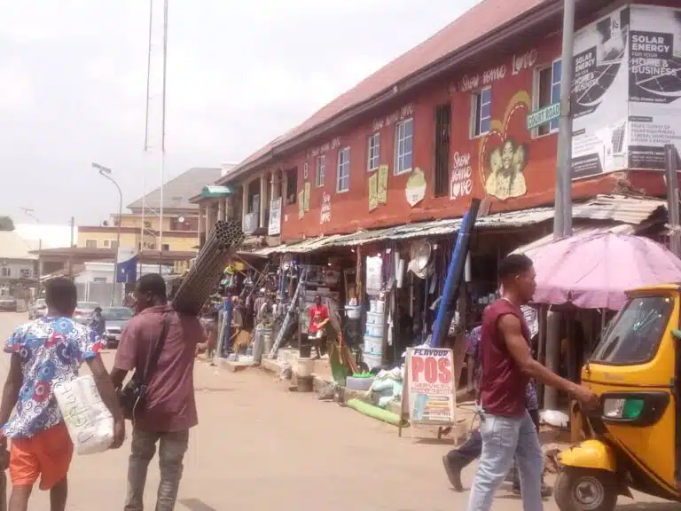 Anambra Shuns Sit At Home Order Open Markets As Police ,Army Step Up Strategies