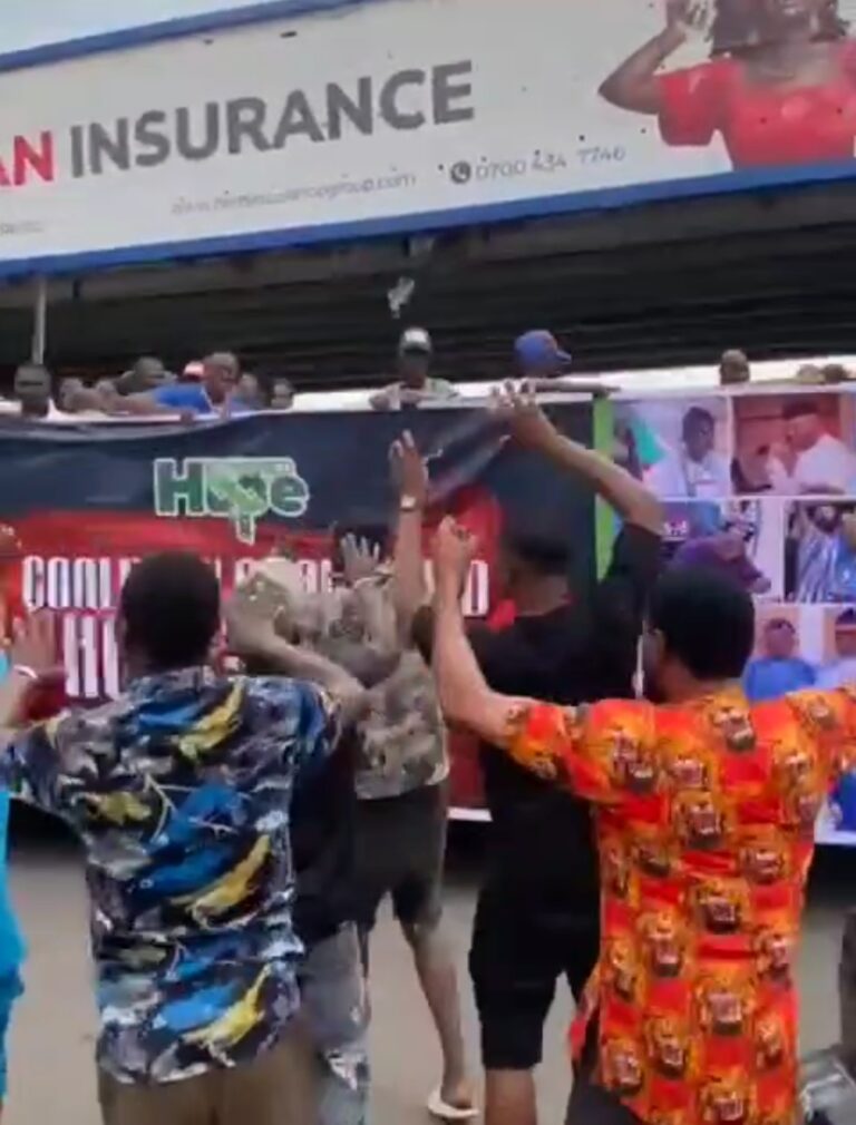 BREAKING NEWS: Ebonyi Residents Boo Umahi, Tinubu During Project Flag-Off, Chant “We No Dey Do 2027”