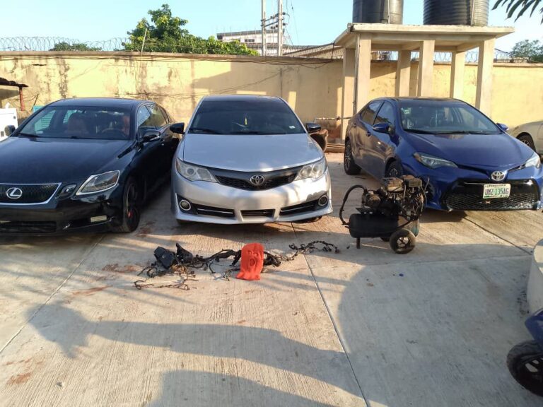 Boyfriend Escapes with Gun As Police Arrest His Girlfriend, Others for Kidnapping in Anambra