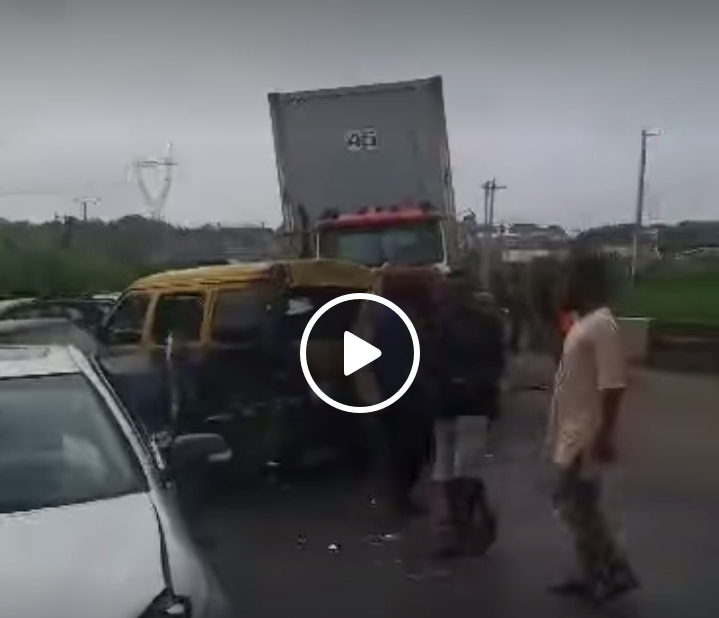 Anambra FRSC Boss Refuses to Share Accident Details, Warns Journalist, As Another Multiple Crash Hits Idemili Obosi (Videos)