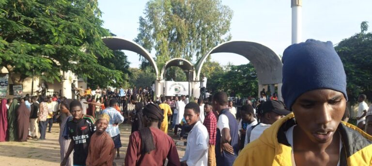 students protest over hostel robbery, as management close the school indefinitely