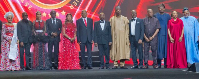 Zenith Bank Marks 35 Years Anniversary In Grand Style, Recognises Pioneer Customers And Long-Serving Staff
