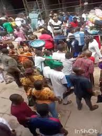 Confusion in Onitsha as Anambra's OCHA brigade allegedly kills pregnant woman, three others at Onitsha main market