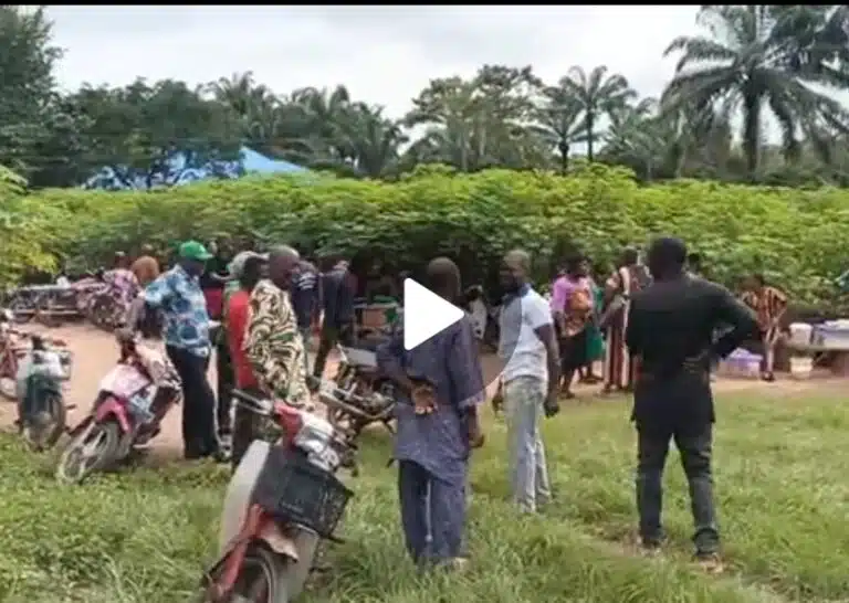 Hours After, Voting Yet to Start in Ebenator Nnewi South, Voters Stranded (Video)