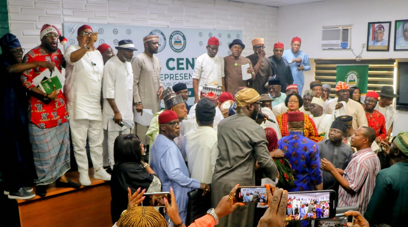 Opposition Lawmakers Vow to Fight On After APC Blocks Mandatory E-Transmission